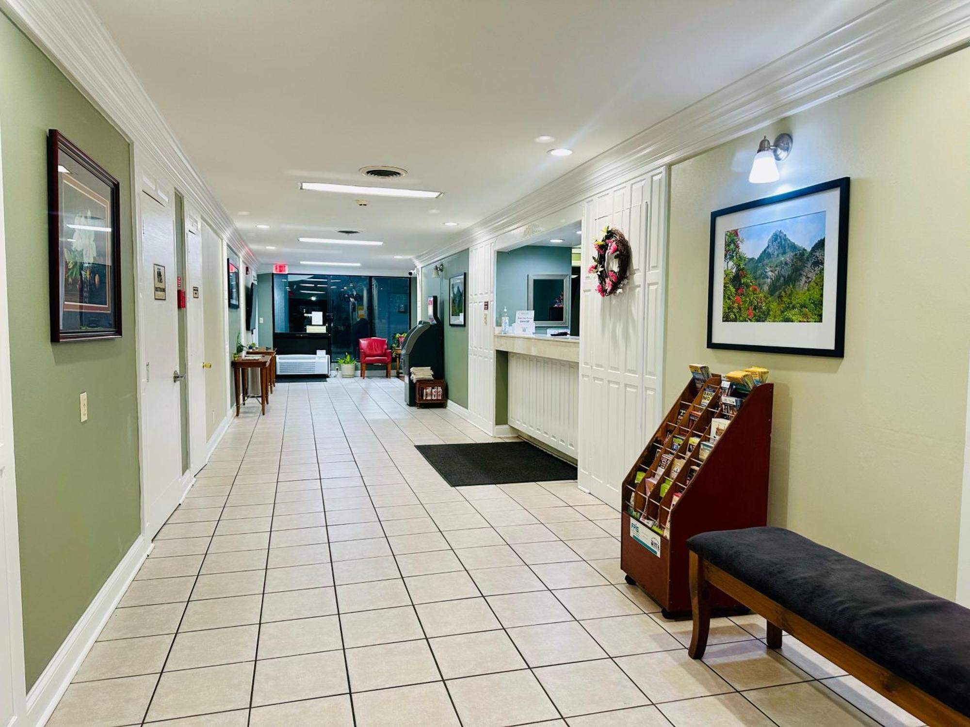 Astoria Hotel North Danville Kültér fotó